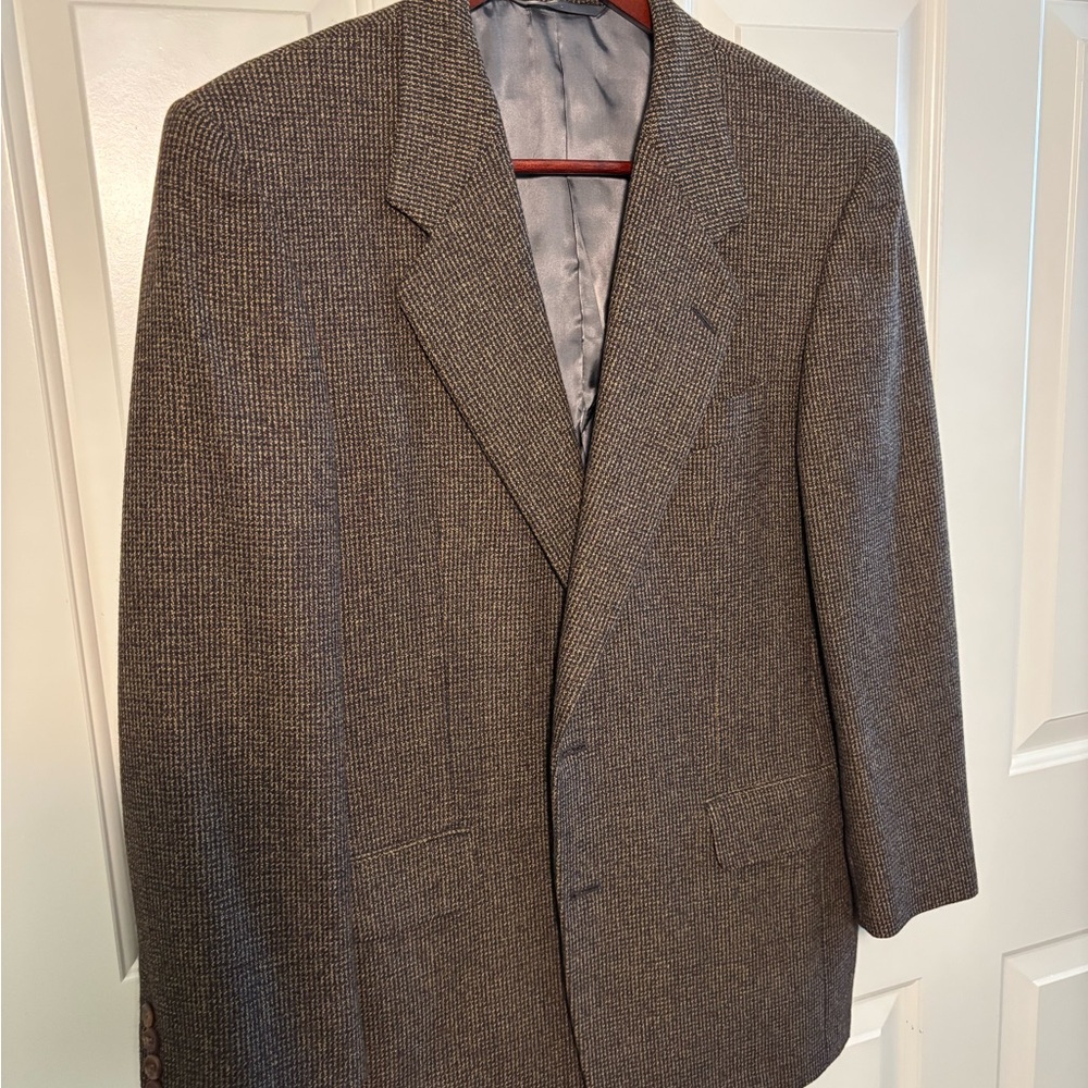 Men's 40R sports coat